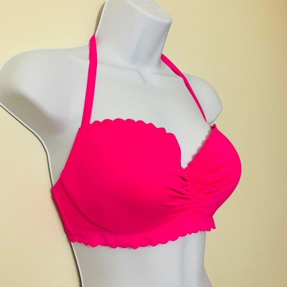 Victoria's Secret Other - Victoria Secret • Pink Scallop Swim Bikini Top 36C